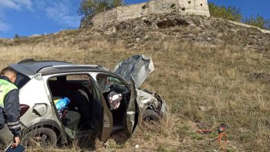 Фото - В Пятигорске автомобиль с туристами сорвался с обрыва